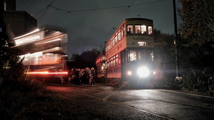 trams at night 1